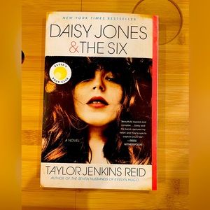 Book: Daisy jones & the six by Taylor Jenkins Reid